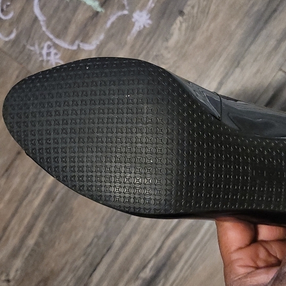 Tahari Patent Leather Peep Toes ♥️ - Picture 7 of 7